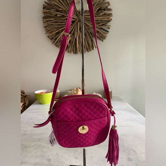 Isaac Mizrahi Bridgehampton Quilted Crossbody Purse.Rare Hot Pink, NWOT, Leather - Picture 1 of 11
